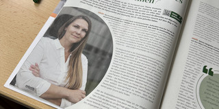Robotik & Produktion magazine opened at the interview page.